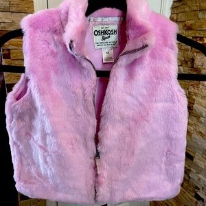 🌸🌸Oshkosh B’gosh Faux fur vest size 6X🌸🌸